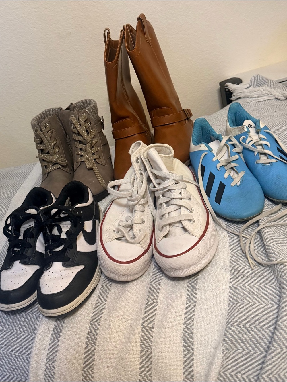 Kids shoes size 3